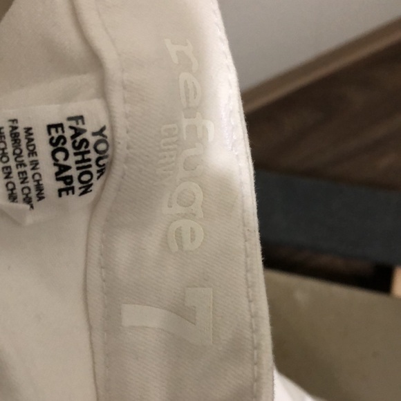 Refuge Curvy Straight Leg White Jeans size 7 - Picture 9 of 9
